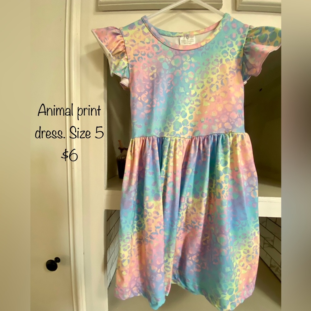Sparkle in Pink animal print dress. Size 5. Like new. Smoke free home.